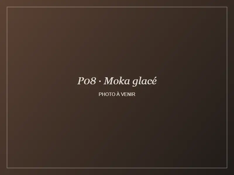 Moka glacé dans un grand verre